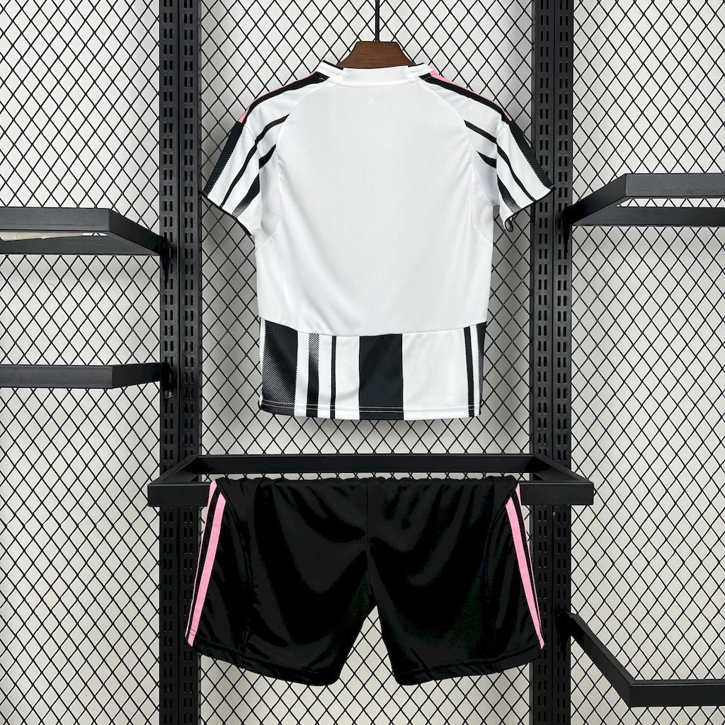 Kit Bambino/Ragazzo Juventus Prima 25/26