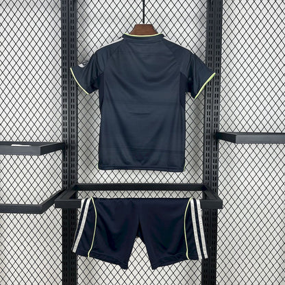 Kit Bambino/Ragazzo Real Madrid Seconda 25/26